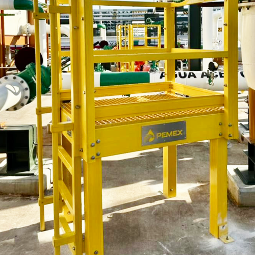 plataforma-de-alcance-con-escalera-marina
